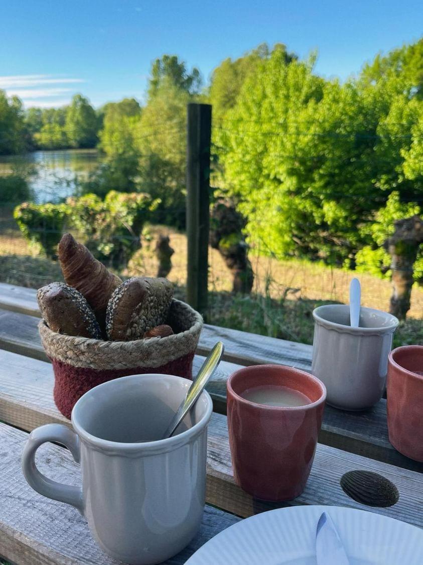 Bed and Breakfast Les Nuits De Cassiopee Sorde-lʼAbbaye Zimmer foto