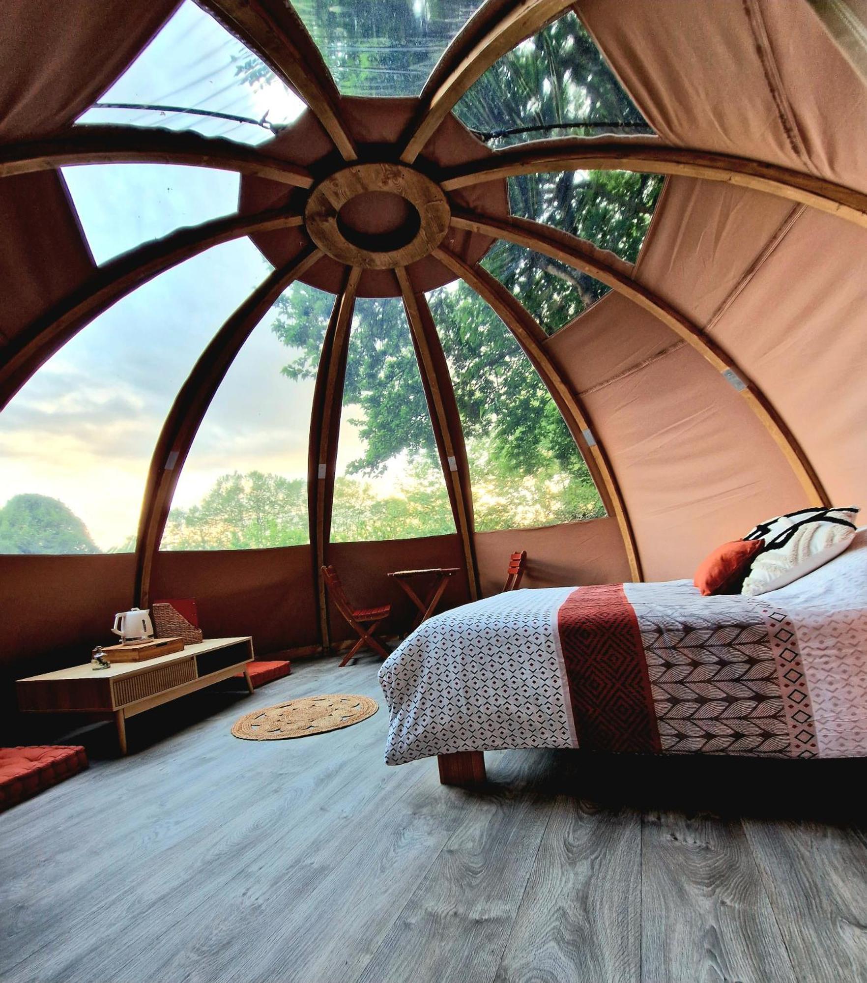 Bed and Breakfast Les Nuits De Cassiopee Sorde-lʼAbbaye Zimmer foto