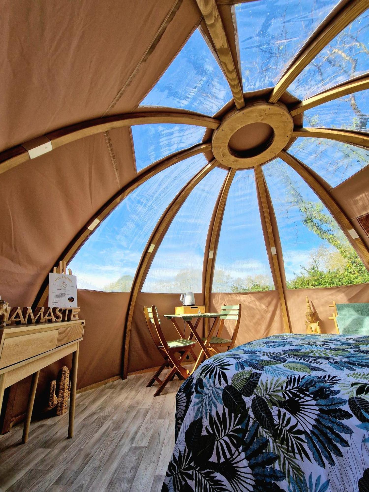 Bed and Breakfast Les Nuits De Cassiopee Sorde-lʼAbbaye Zimmer foto