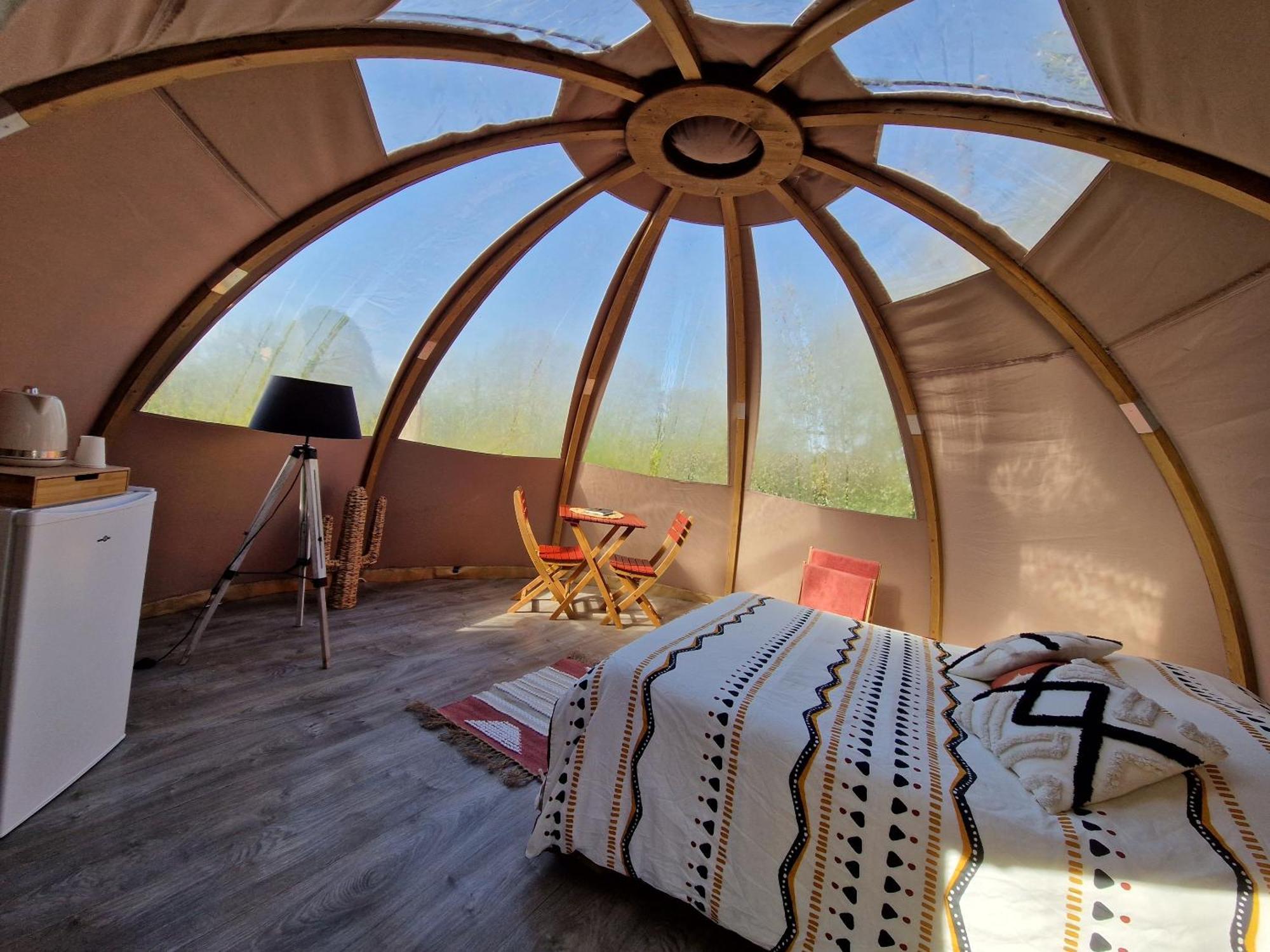 Bed and Breakfast Les Nuits De Cassiopee Sorde-lʼAbbaye Zimmer foto
