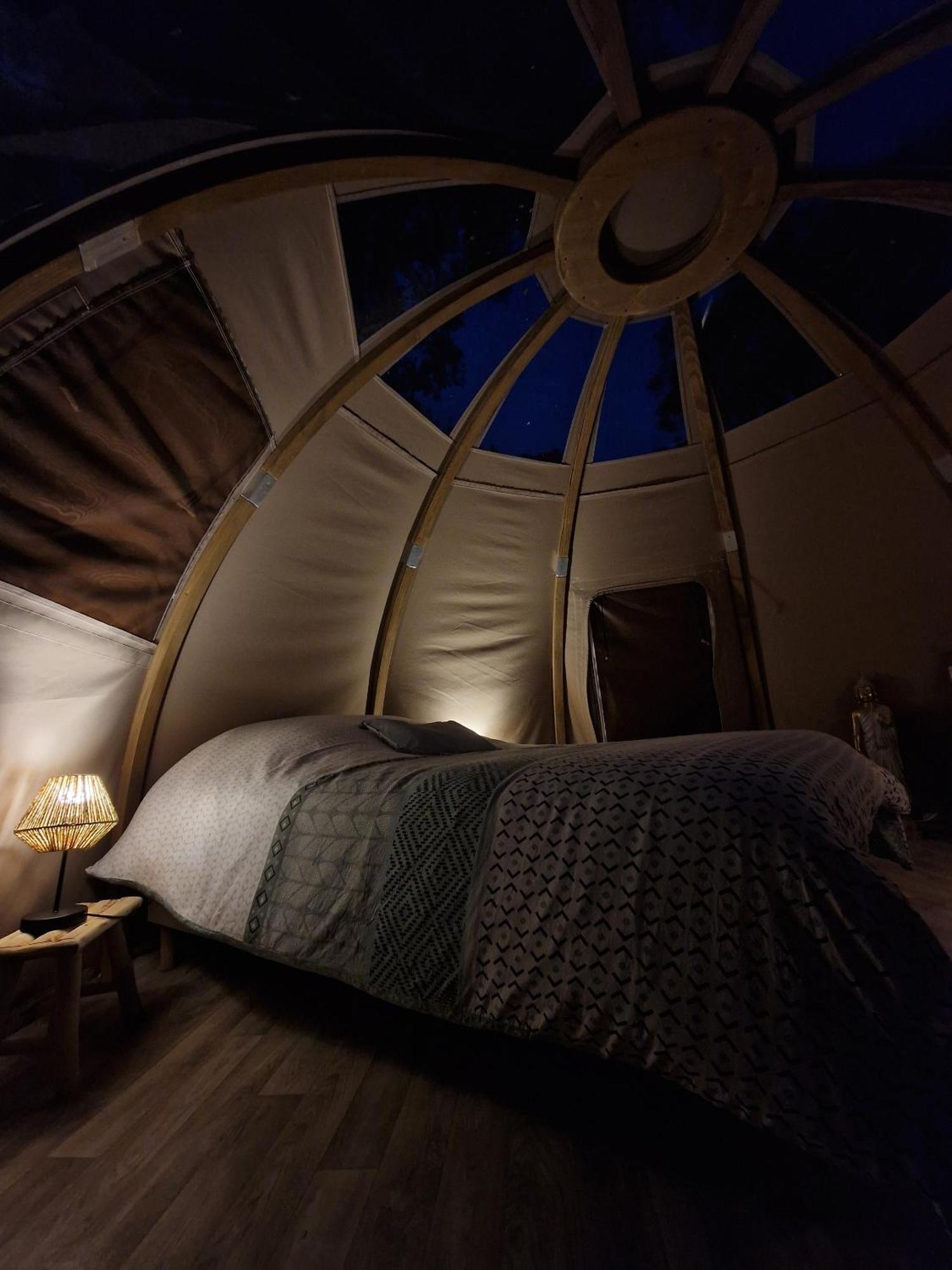 Bed and Breakfast Les Nuits De Cassiopee Sorde-lʼAbbaye Zimmer foto