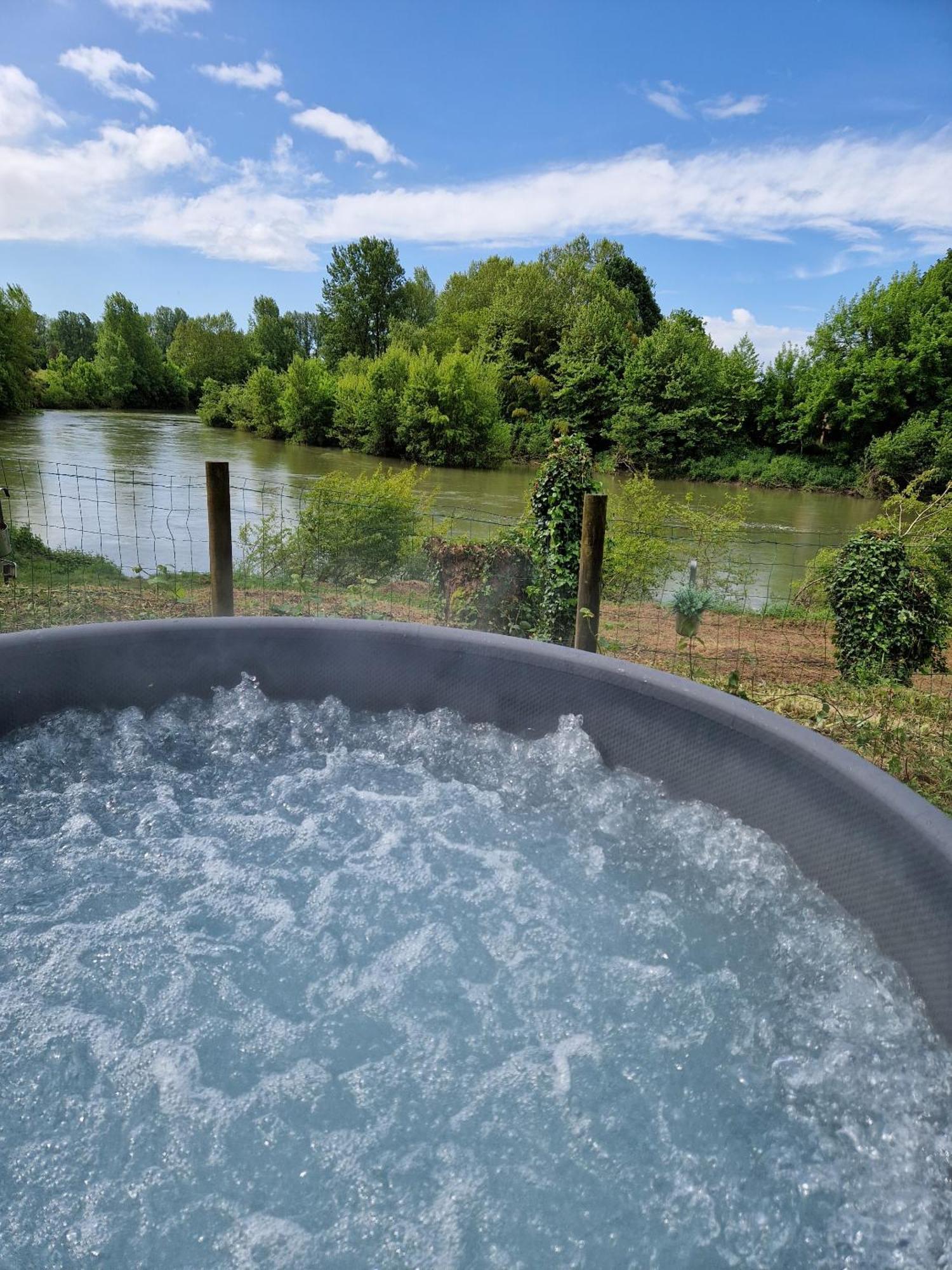 Bed and Breakfast Les Nuits De Cassiopee Sorde-lʼAbbaye Zimmer foto