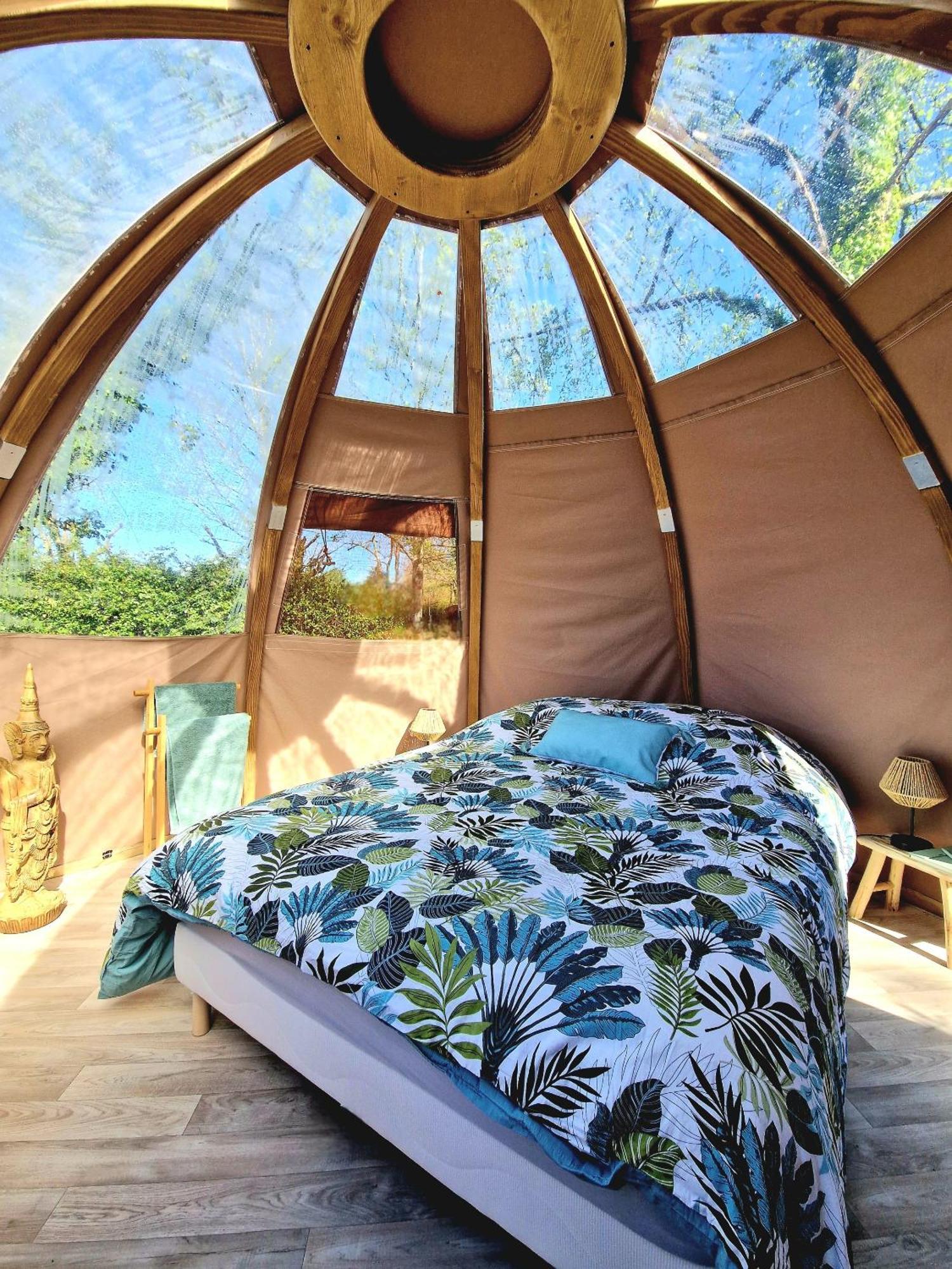 Bed and Breakfast Les Nuits De Cassiopee Sorde-lʼAbbaye Zimmer foto